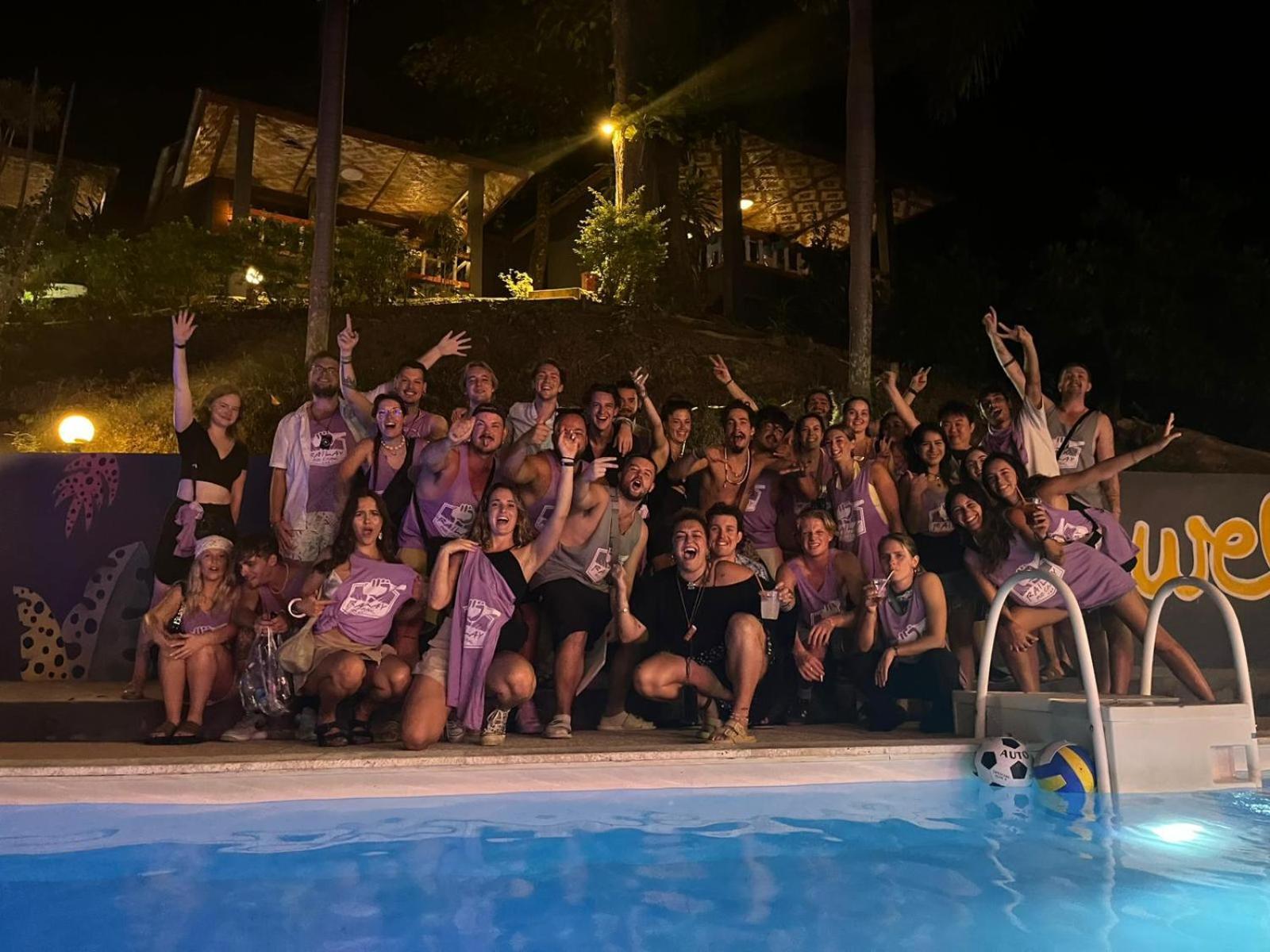 Social Quarters Blanco - Youth Hostel 18 To 35 Only Pantai Railay Luaran gambar