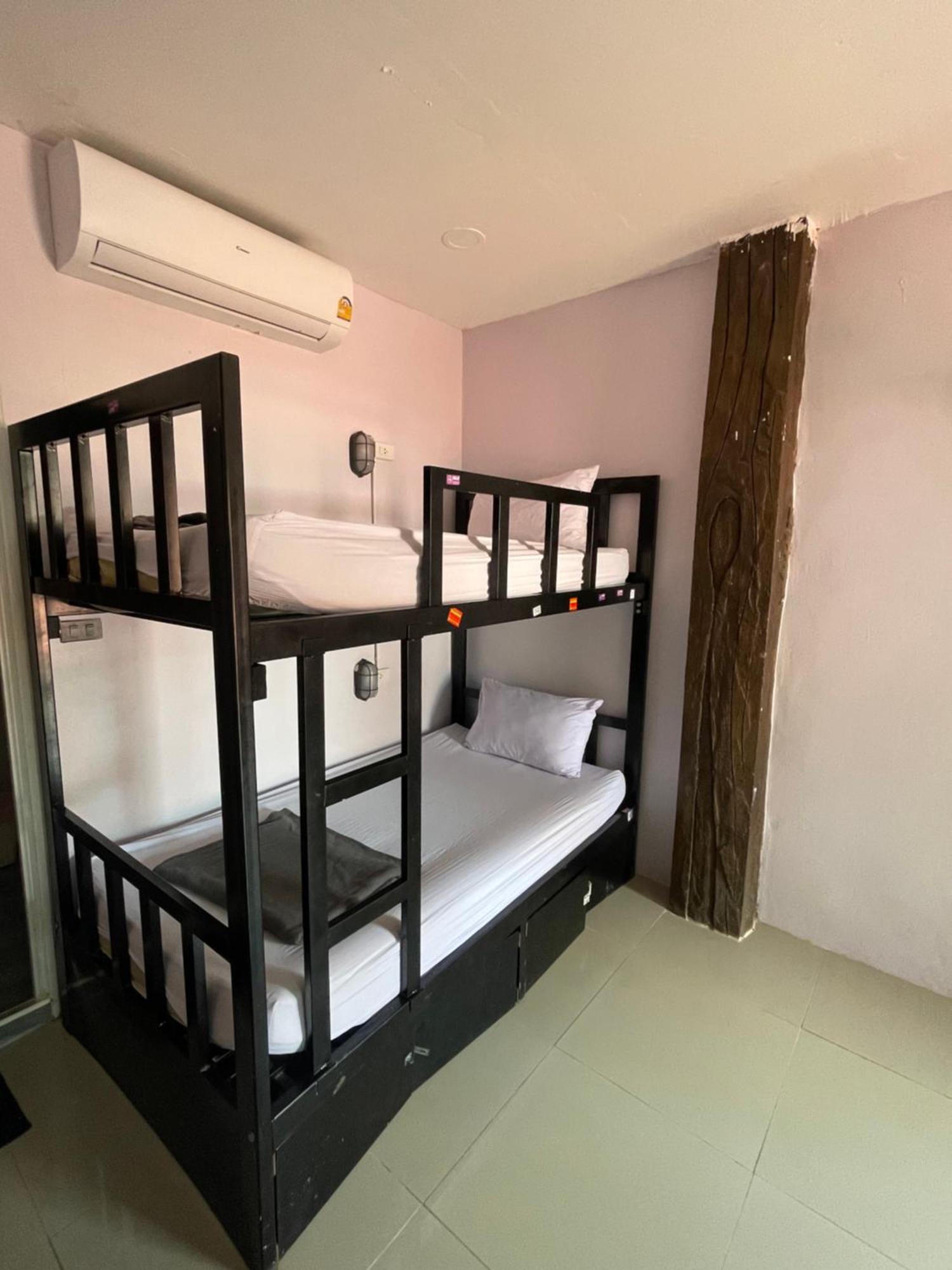 Social Quarters Blanco - Youth Hostel 18 To 35 Only Pantai Railay Luaran gambar